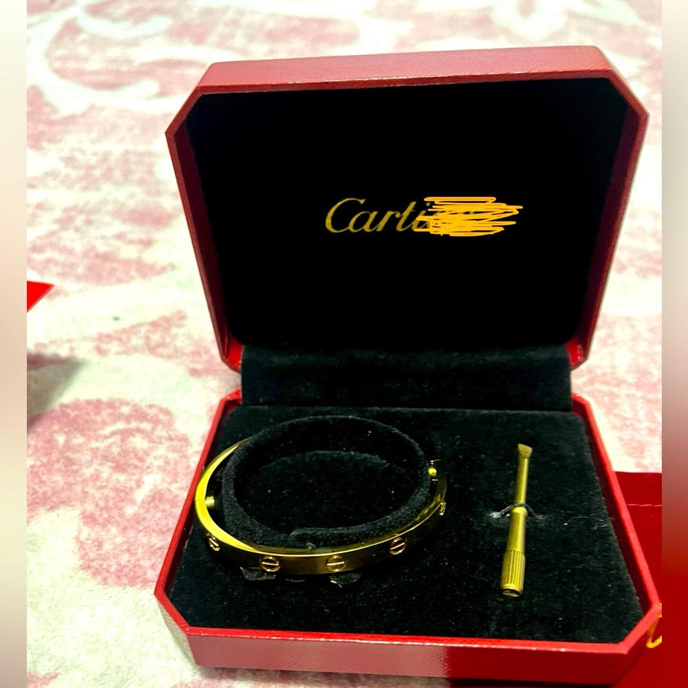 Gold love bangle
